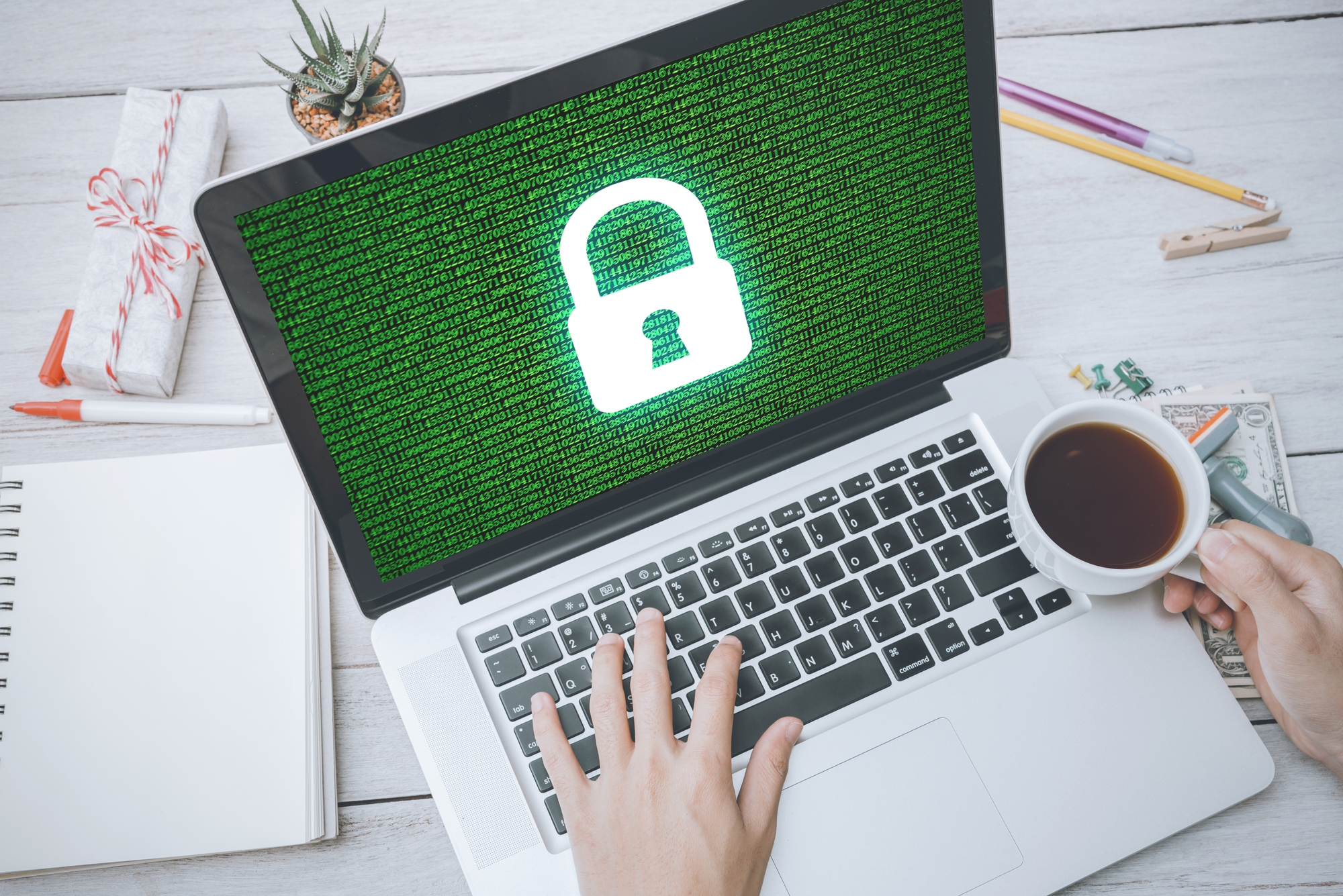 ログ監視とは？システムの特徴や導入のポイントについて解説